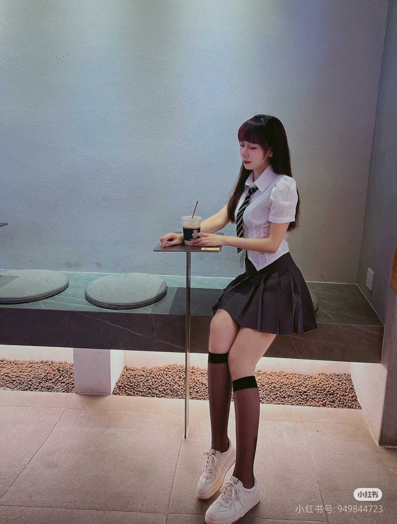 某福销售兼职少妇