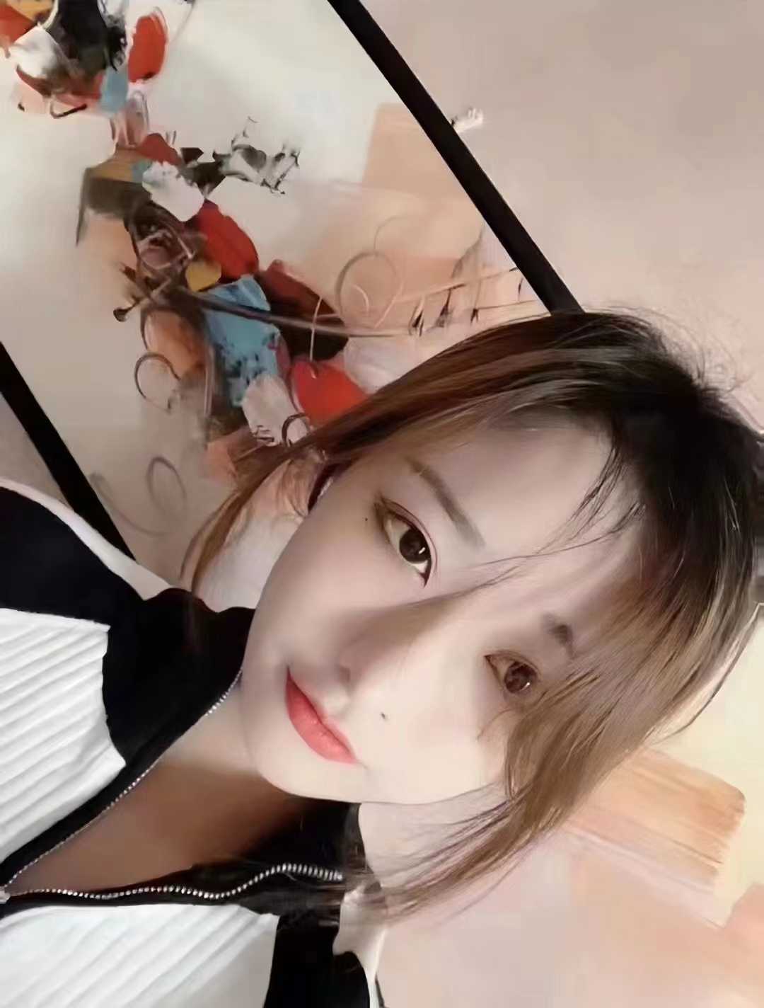 禅城年轻甜妹小小