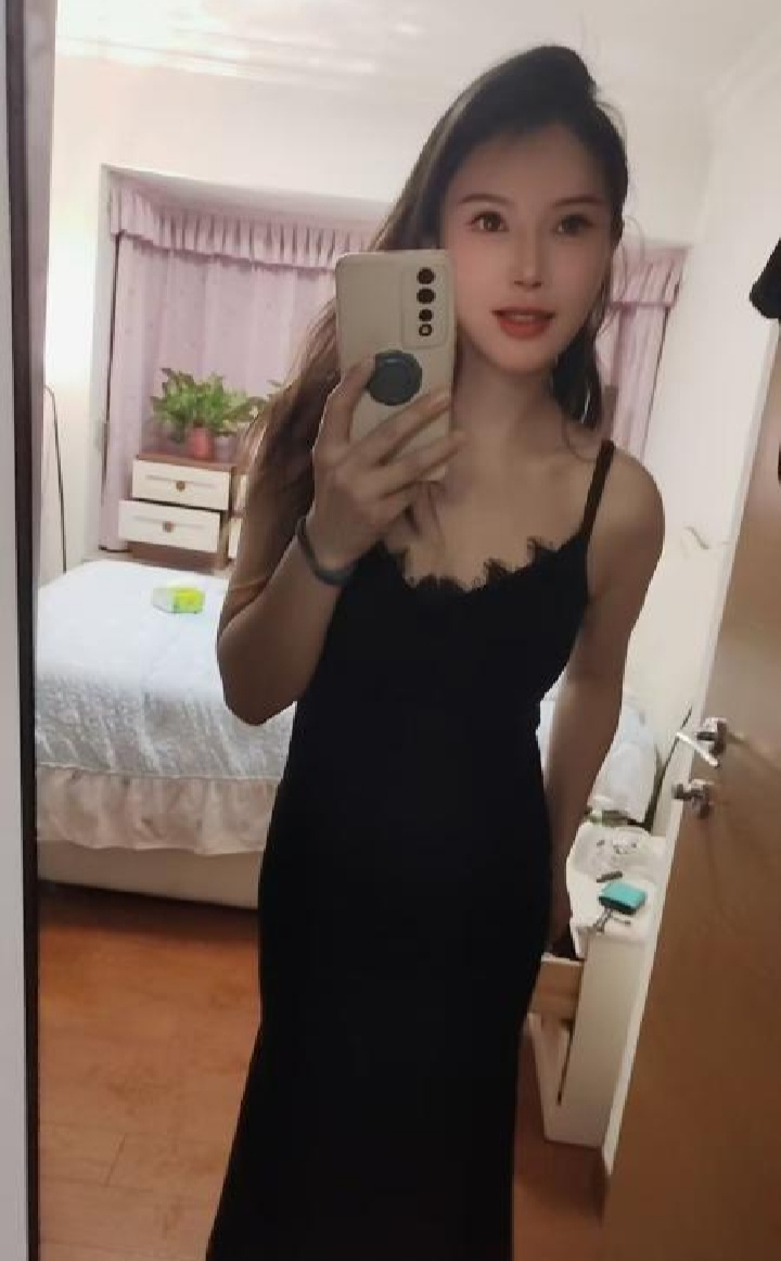 体验甜美女孩可可