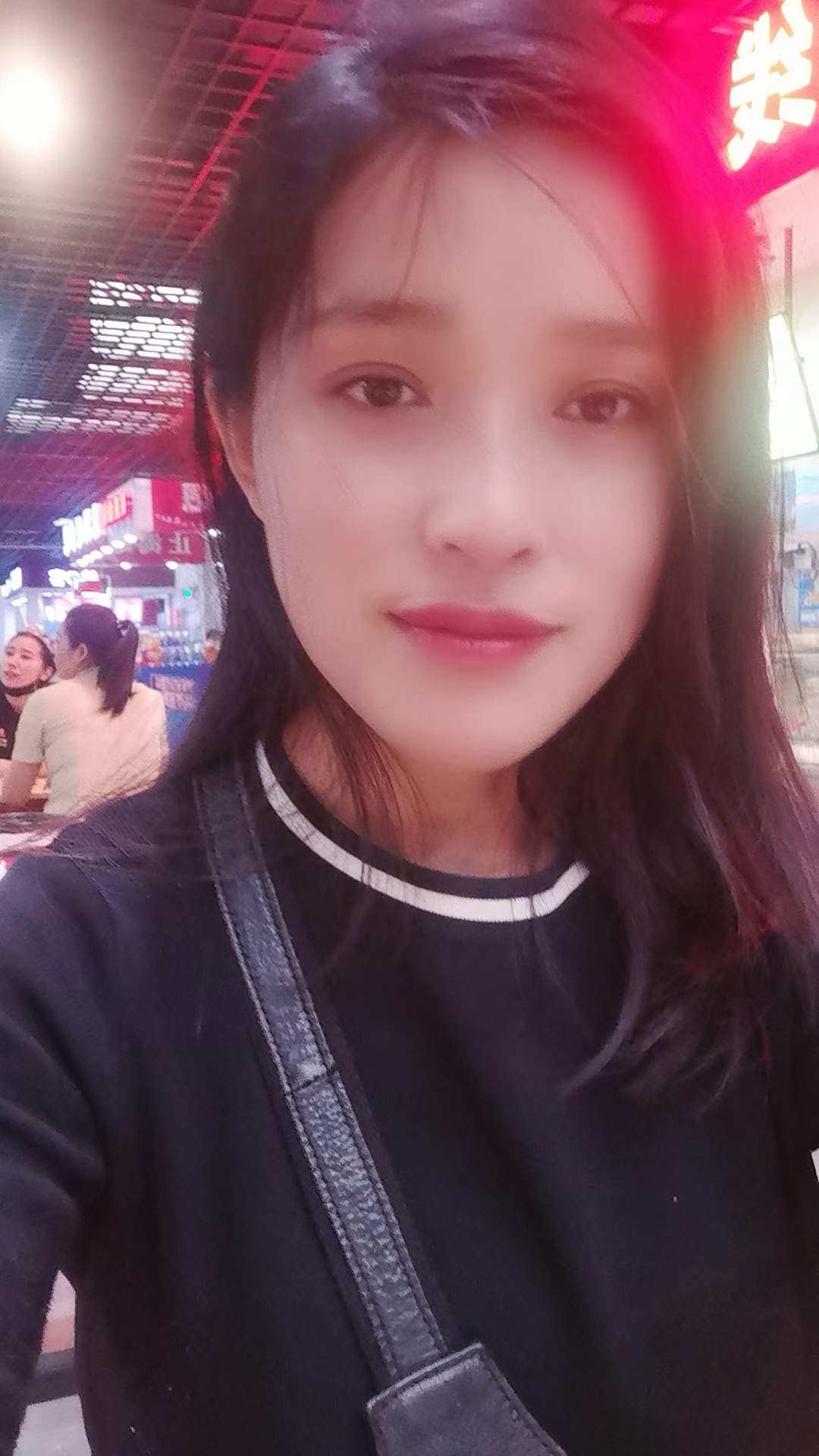 南湖附近优雅少妇