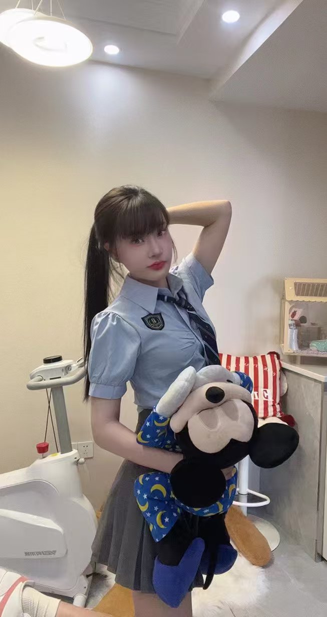 大坪制服辣妹小美