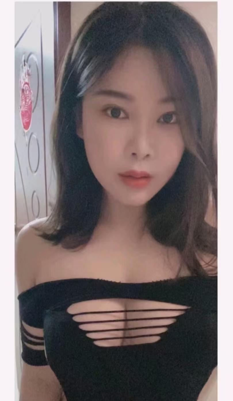 极品身材辣妹晓雯