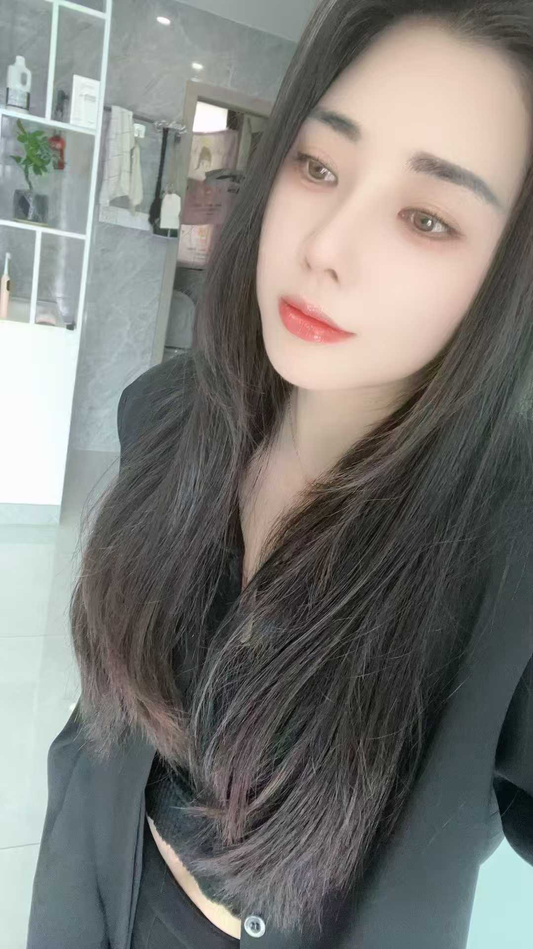 银泰气质御姐晓雅