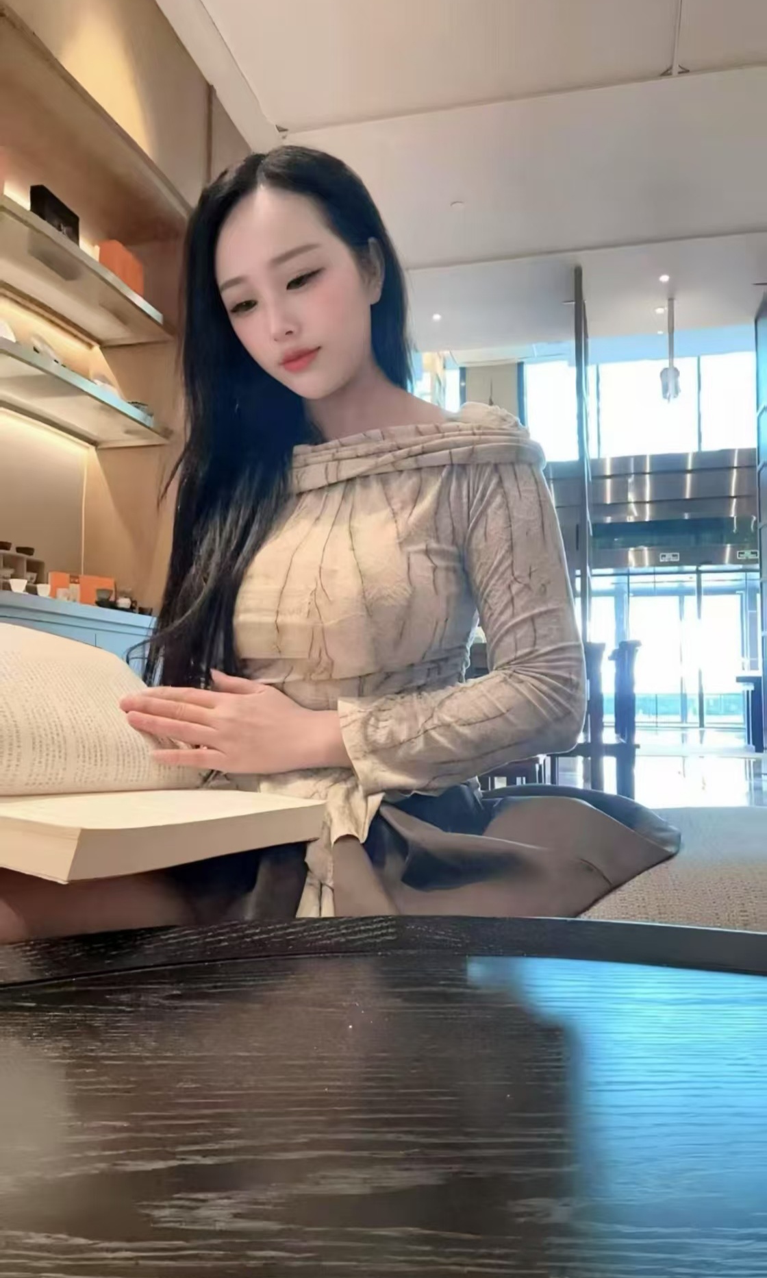 罗湖气质波霸白雪妹