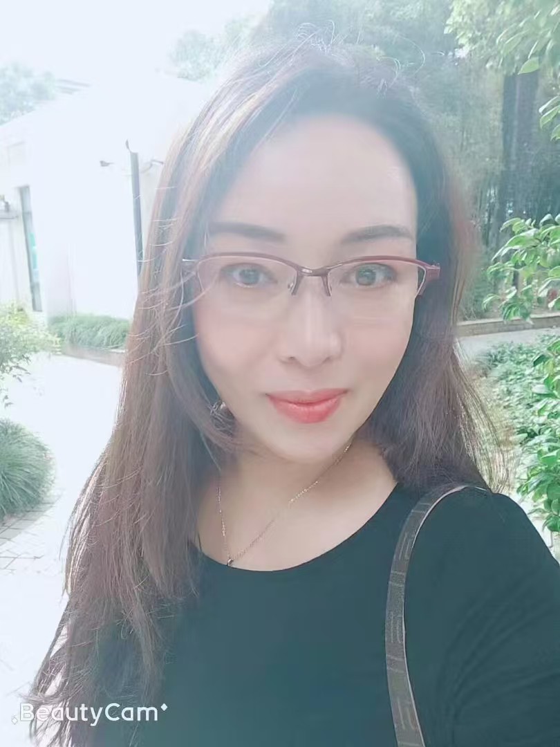 黄浦欲望眼镜少妇星辰