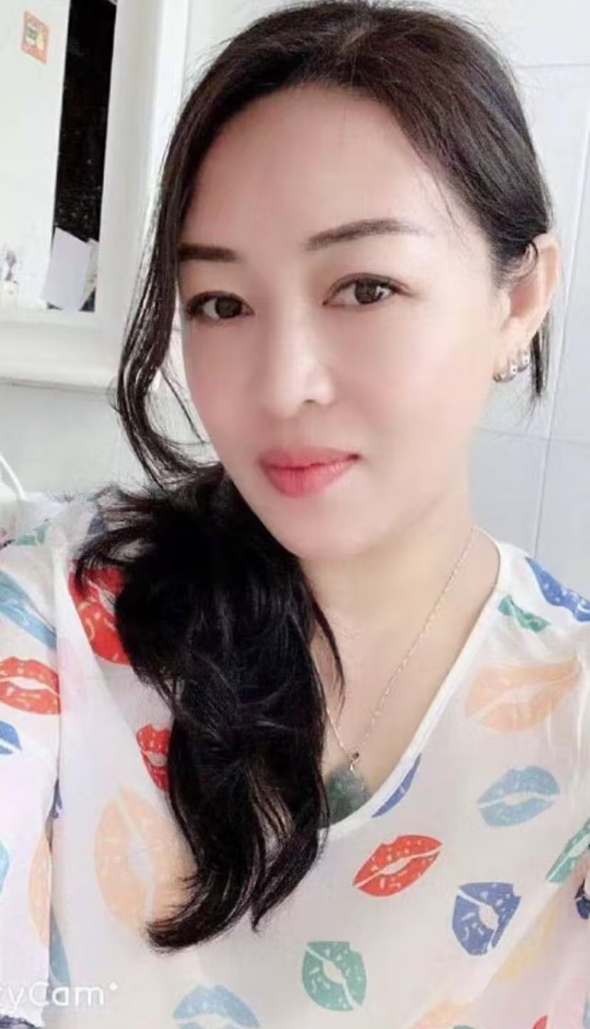 黄浦欲望眼镜少妇星辰