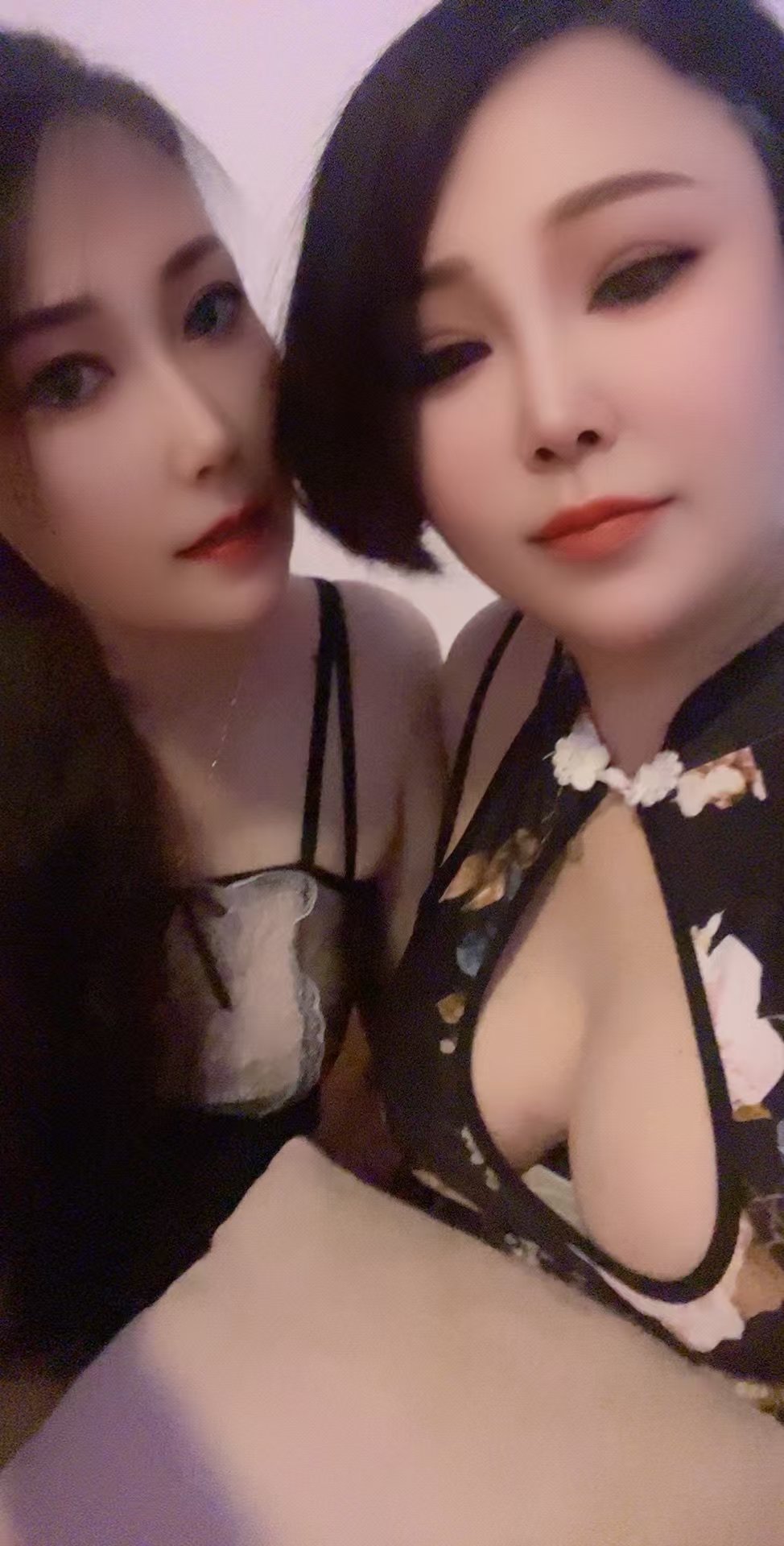 鼓楼双飞热辣姐妹花