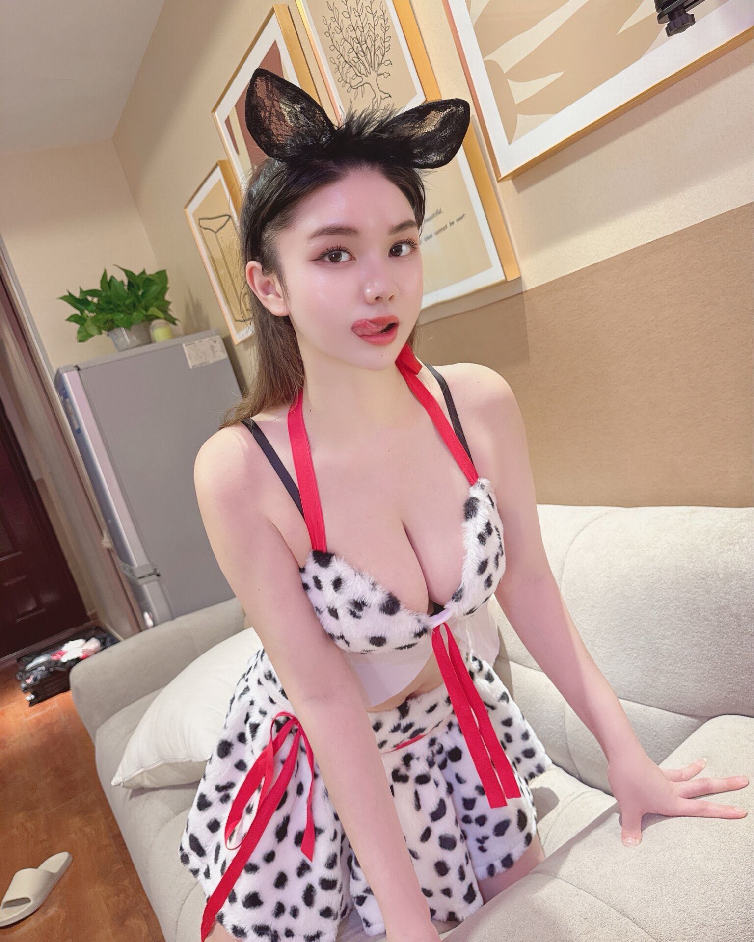 身材惹火，擅长角色扮演