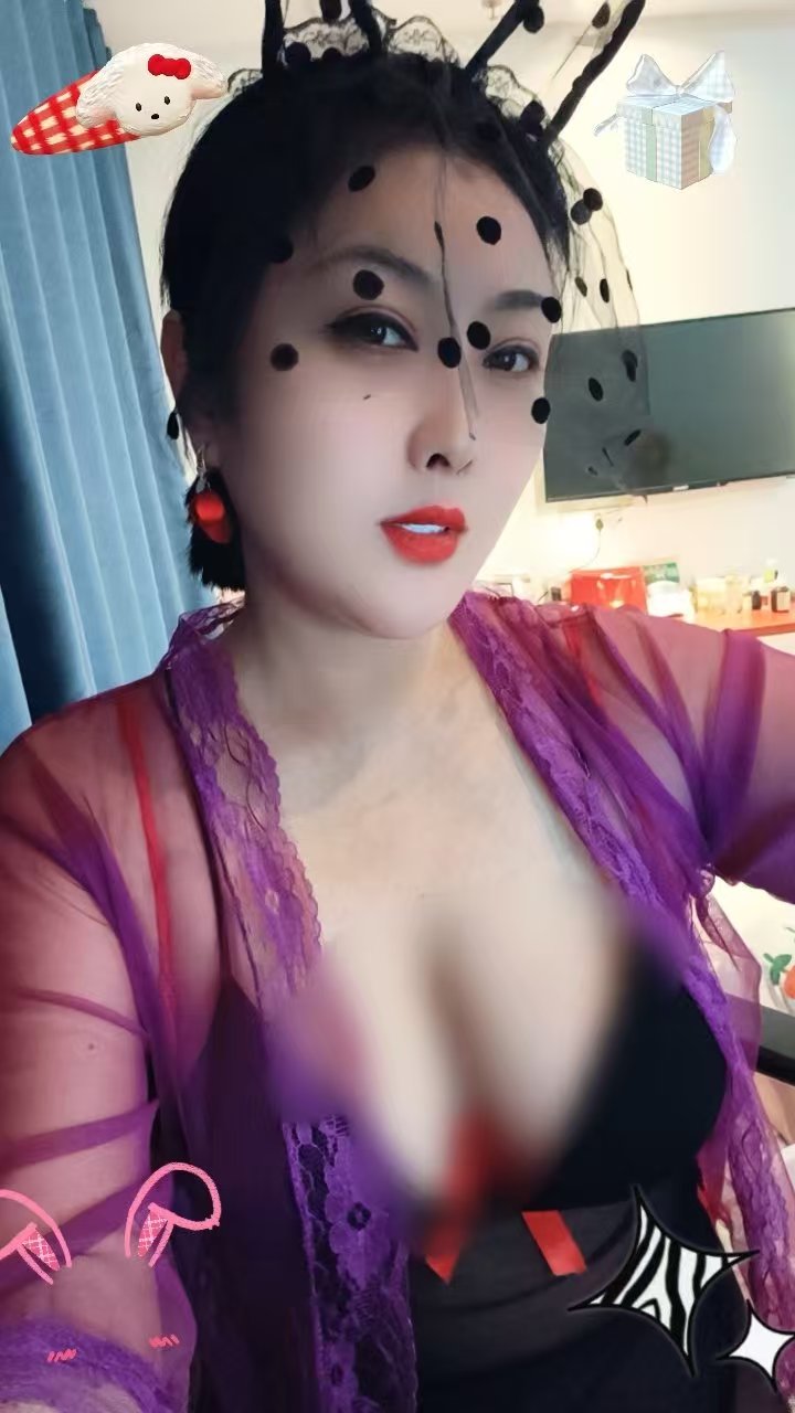 大石风情小少妇黄咪