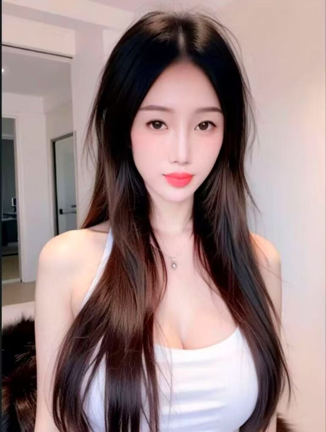 沙井白嫩小狐狸精夏天