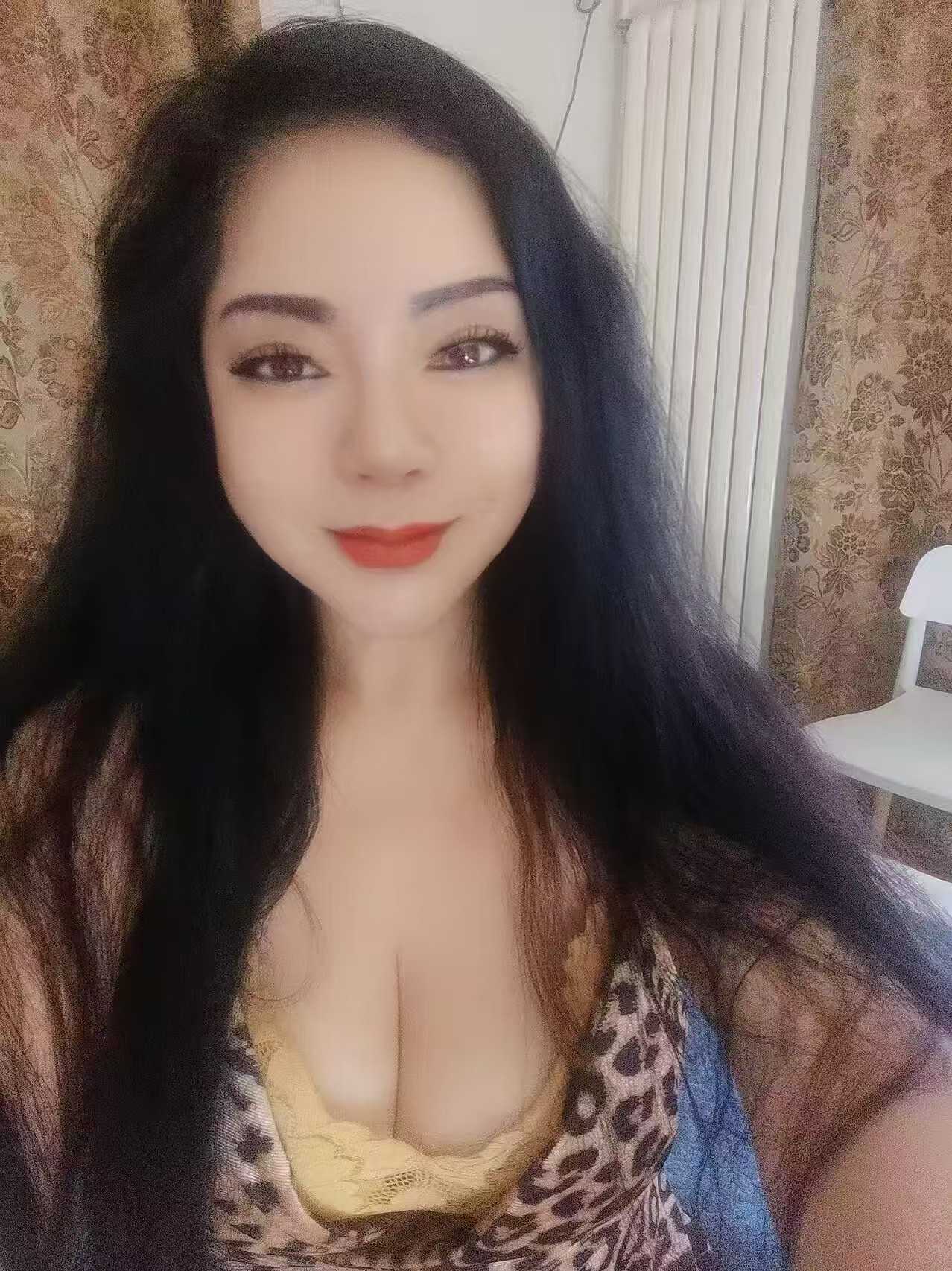 西城美艳小少妇红姐