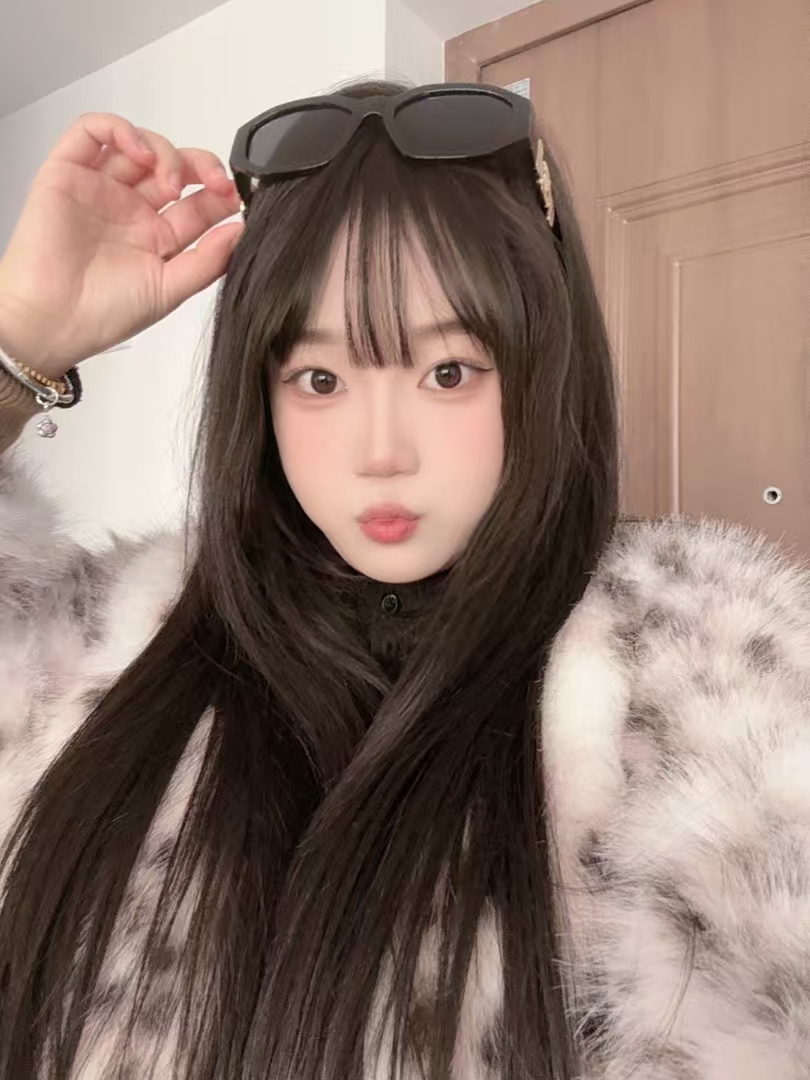 会一字马的小姐姐，视觉冲击很强