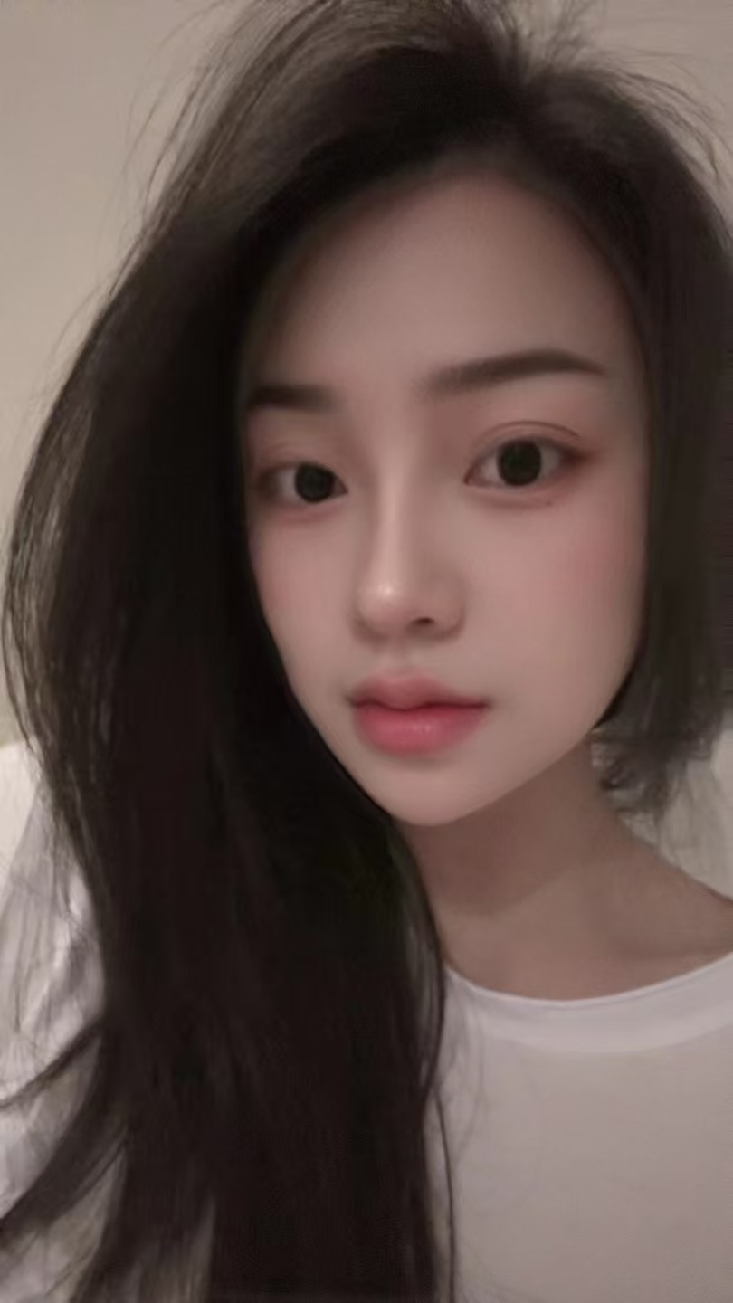 杨箕气质爆乳美妞依依