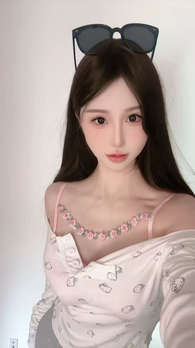 极品爆乳学妹柒姑娘