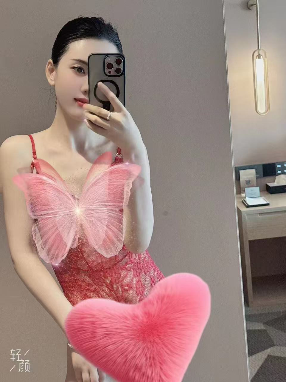 西山气质御姐新疆美眉