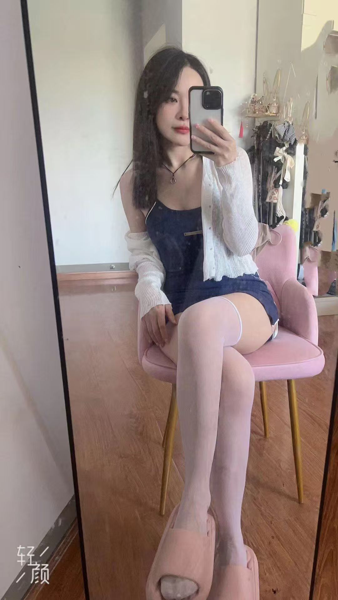 白嫩美腿小妖精佳琪