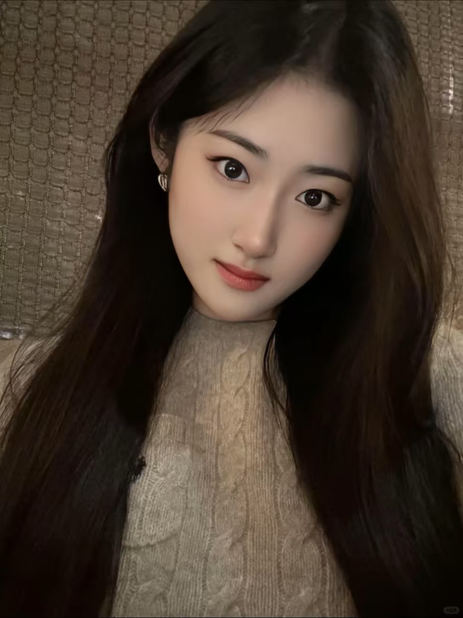 年轻迷人小姐姐，高颜值