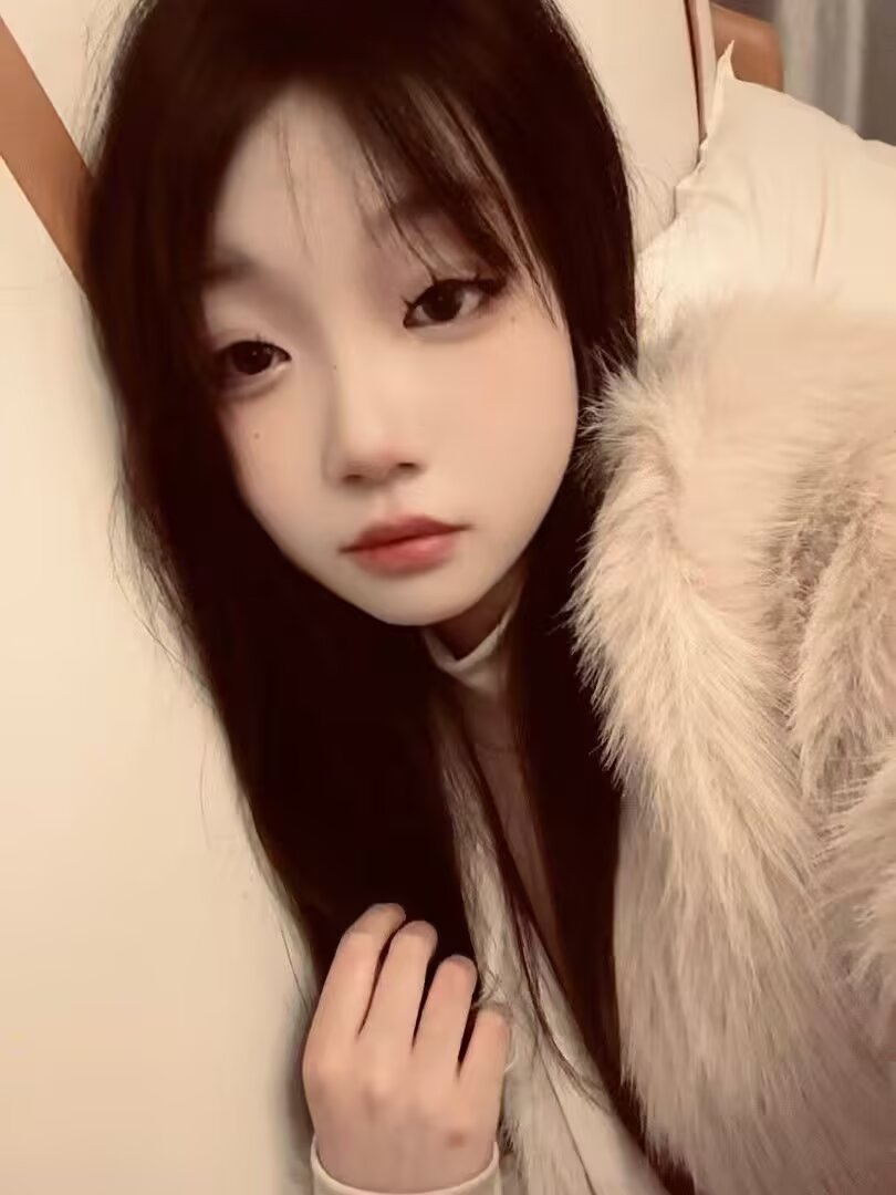 学院风小妹纸  开发的不够，需要大哥调教