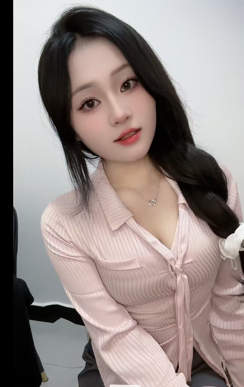 徐东白嫩娇媚小丸子头