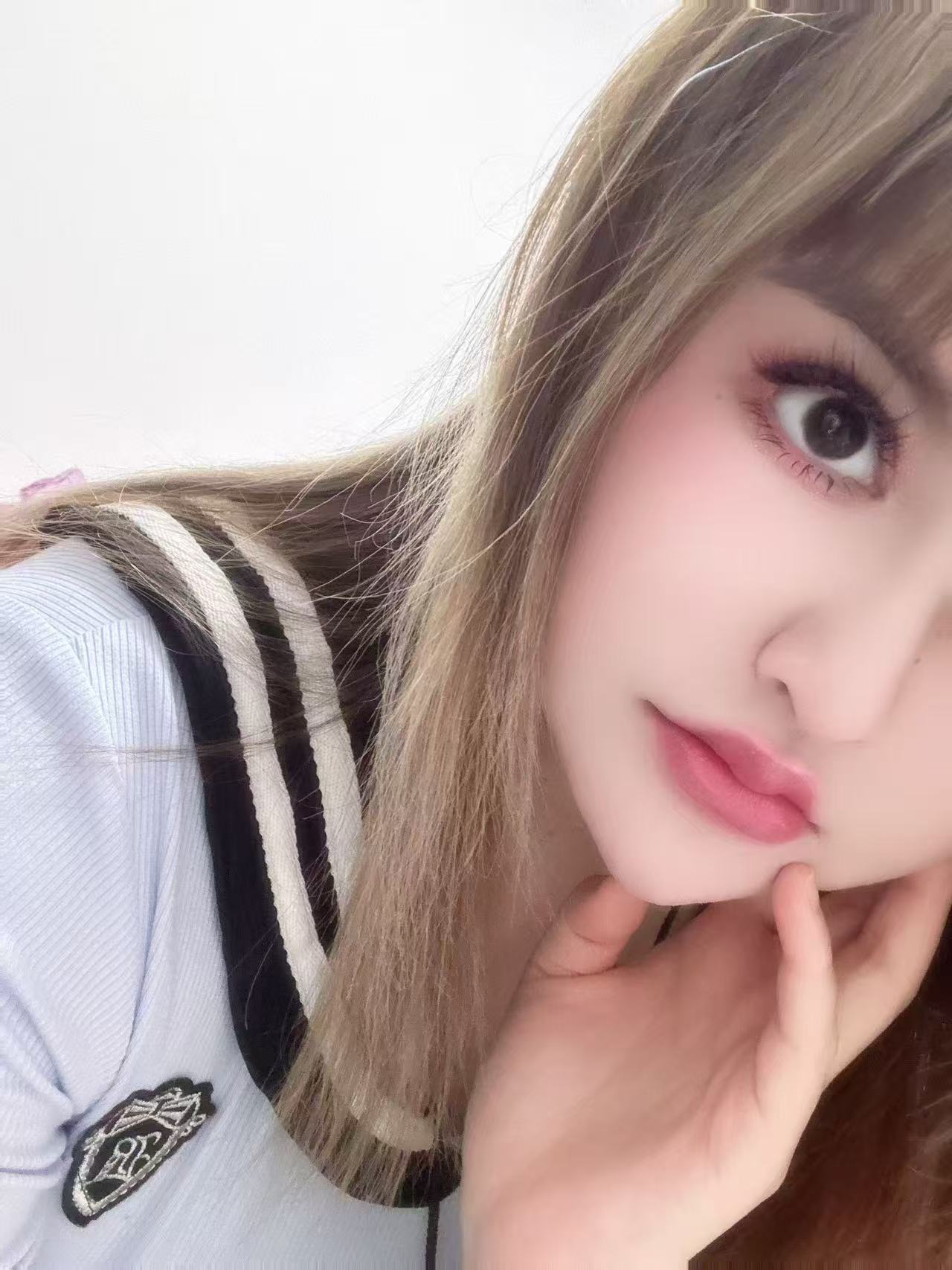 丰满热辣御姐浮尘