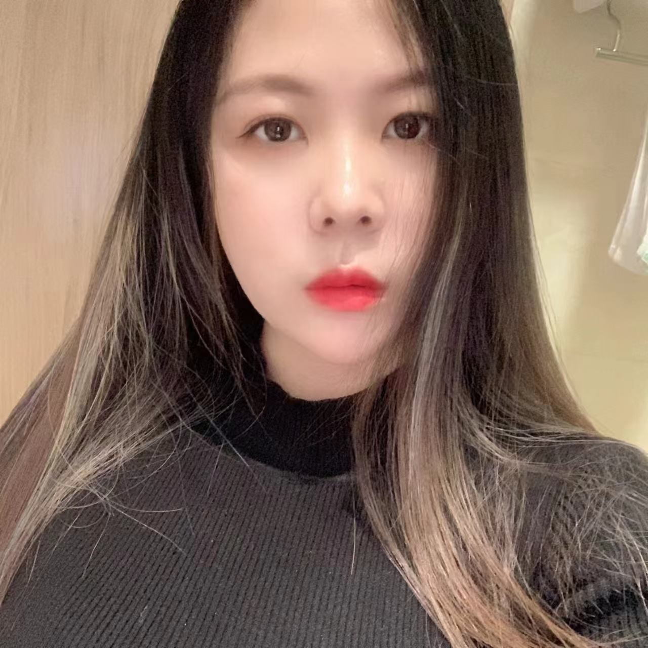 美艳大胸兼职小姐姐姿姿