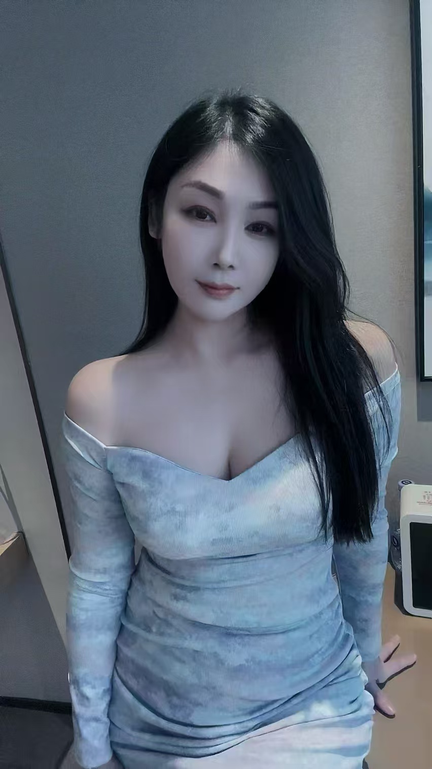 大奶肉臀辣妹熙熙