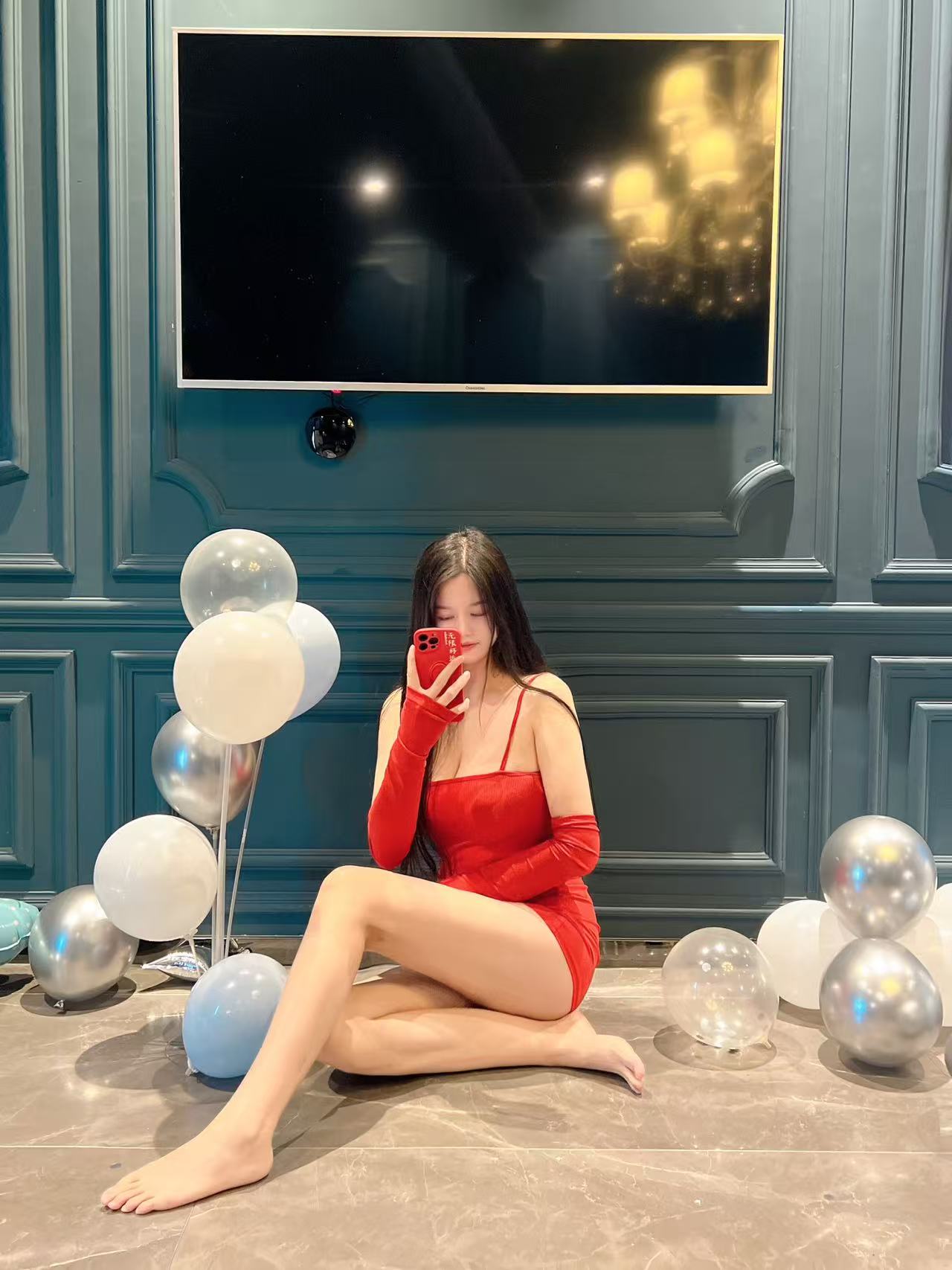 北国先天下后面小区长腿美女