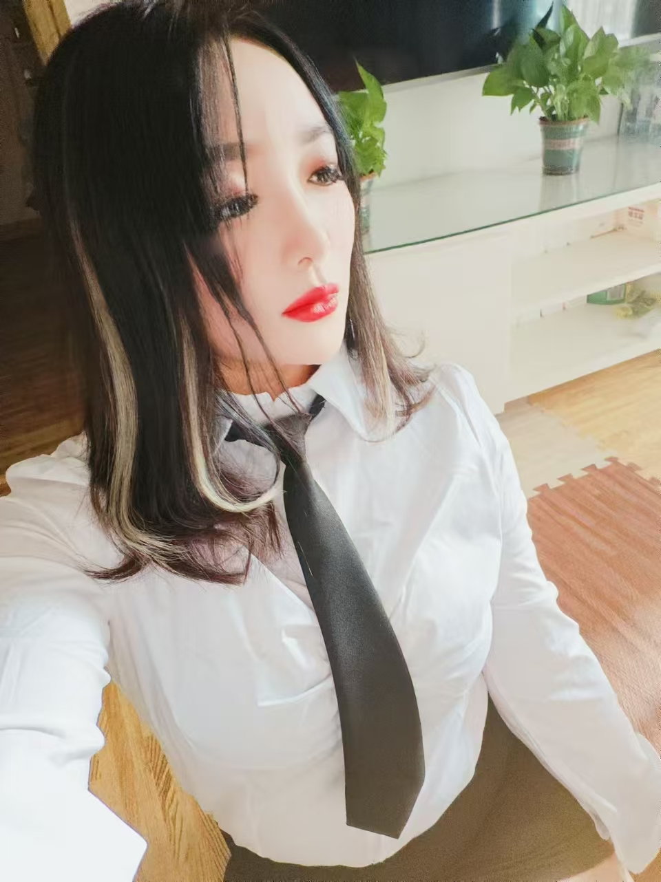 大奶制服御姐桃夭夭