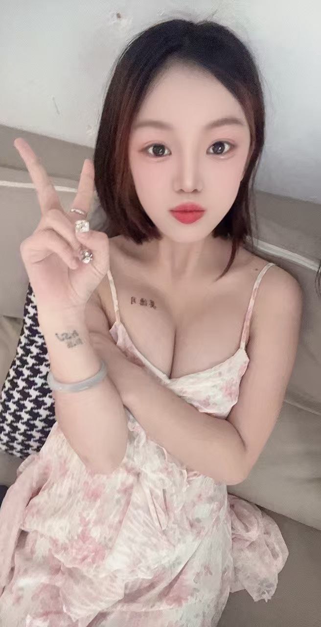 南海00后小姐姐