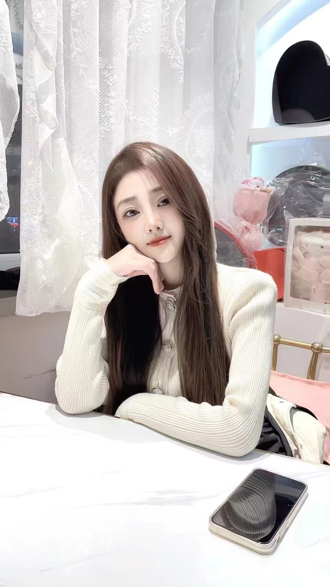 极品粉嫩辣妹小梦