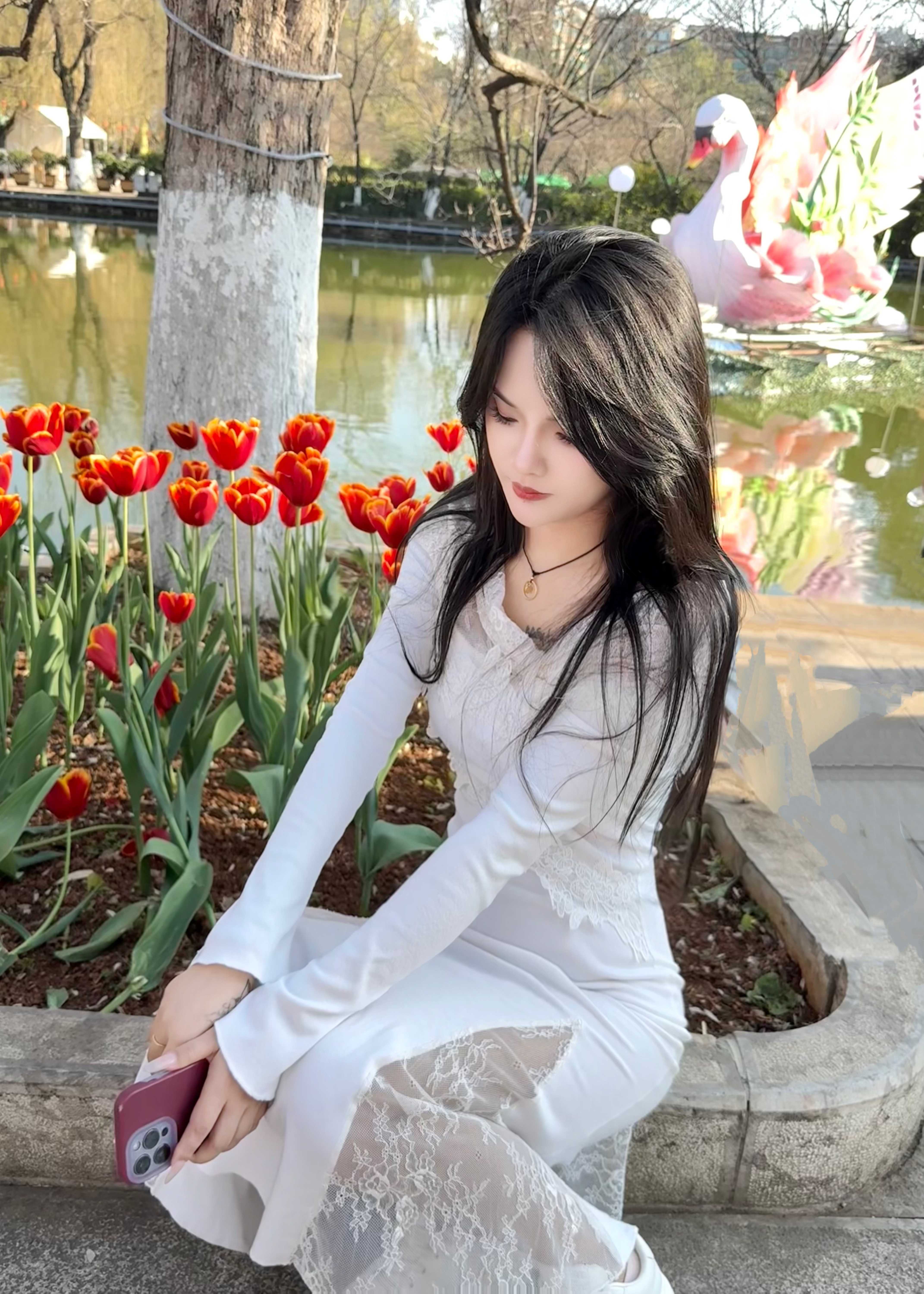 我在这里等着你过来，你在哪儿等着我过去