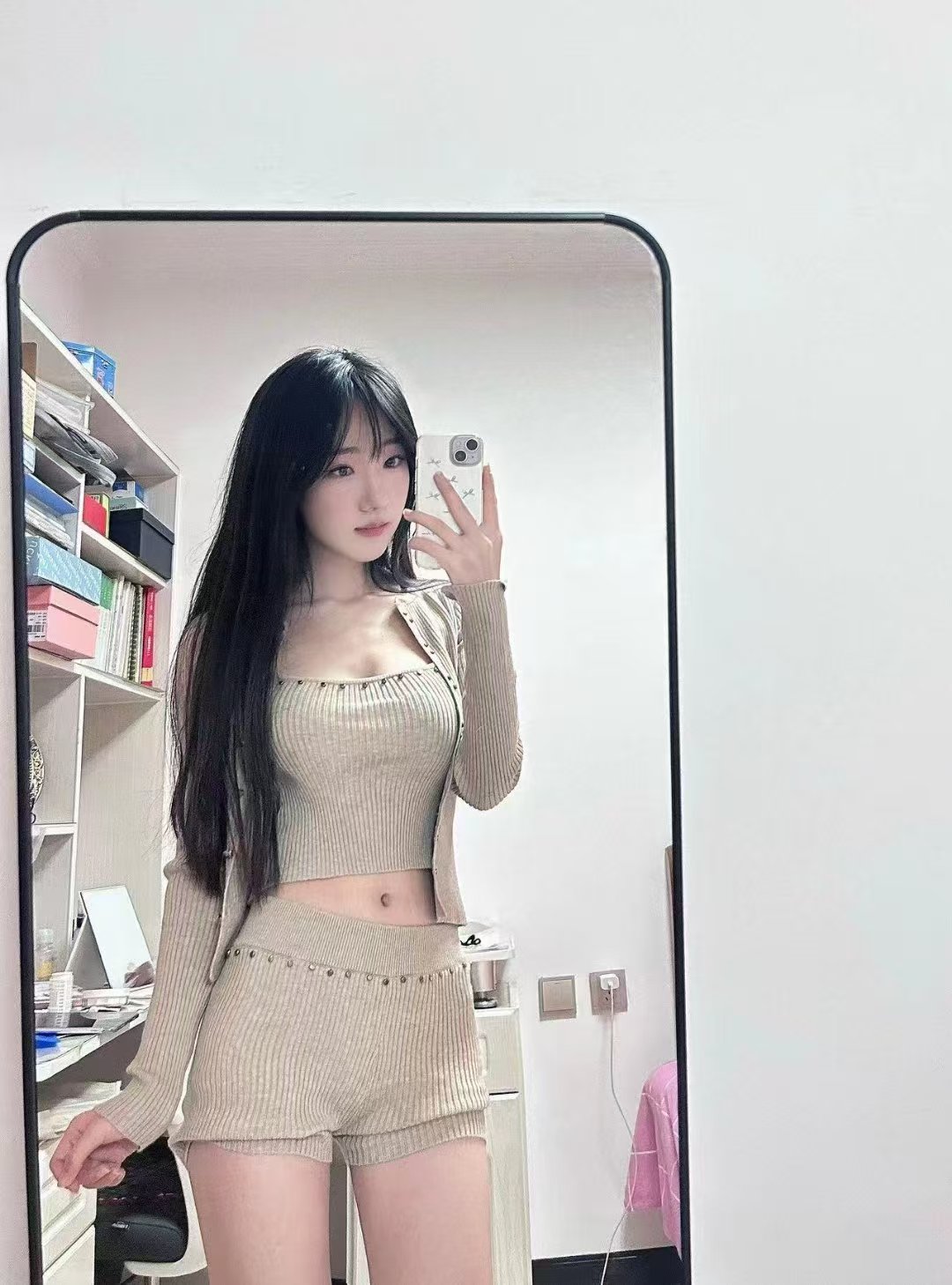 长腿女神会叫床