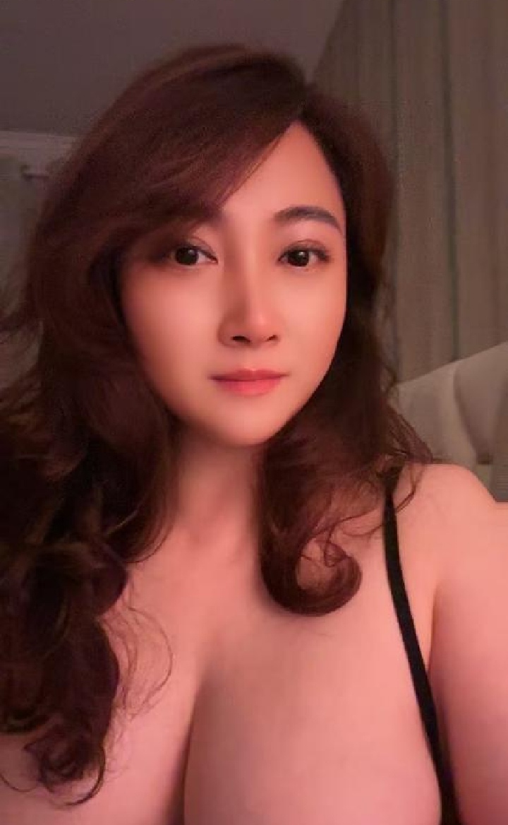 柔柔大胸奶夹来袭