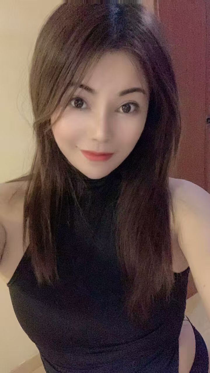 七宝气质美腿辣妹小静