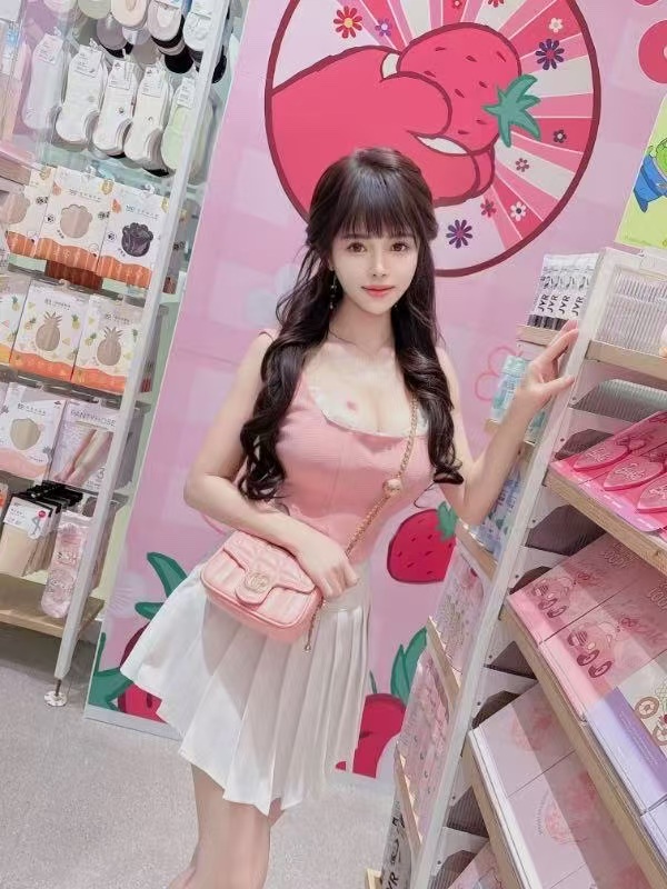 西丽爆乳辣妹田梦