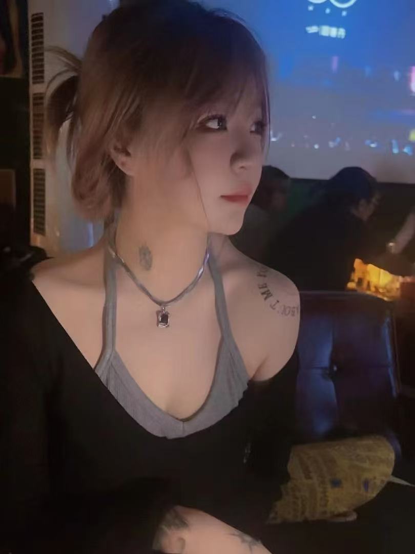 长安区大胸嫩妹小雨