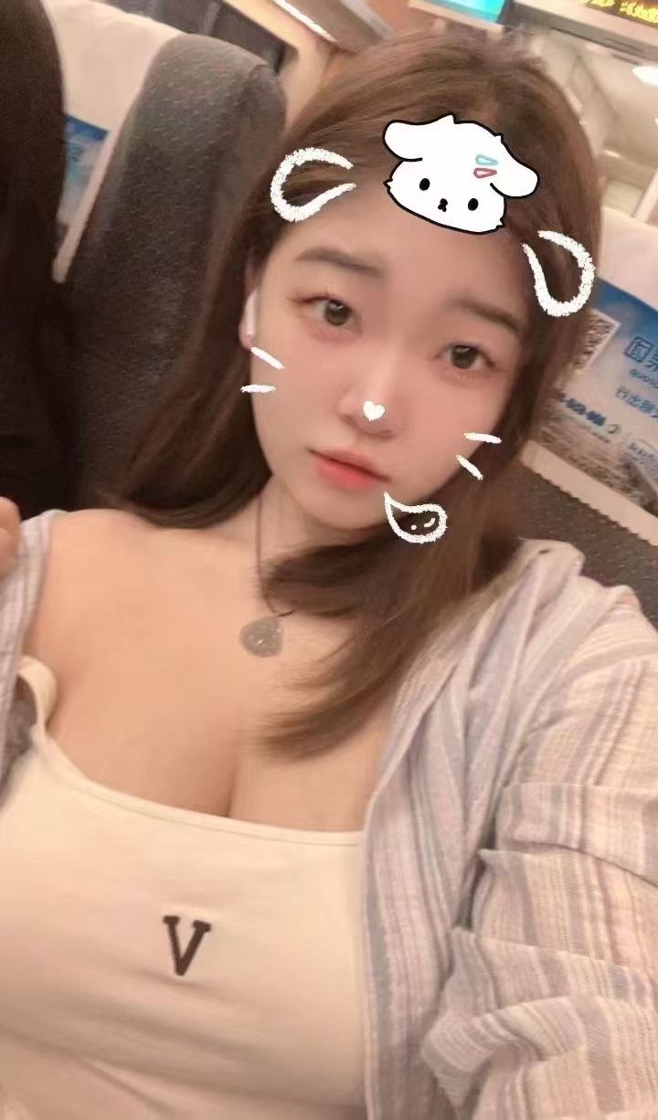 无锡童颜巨乳甜妹晓月