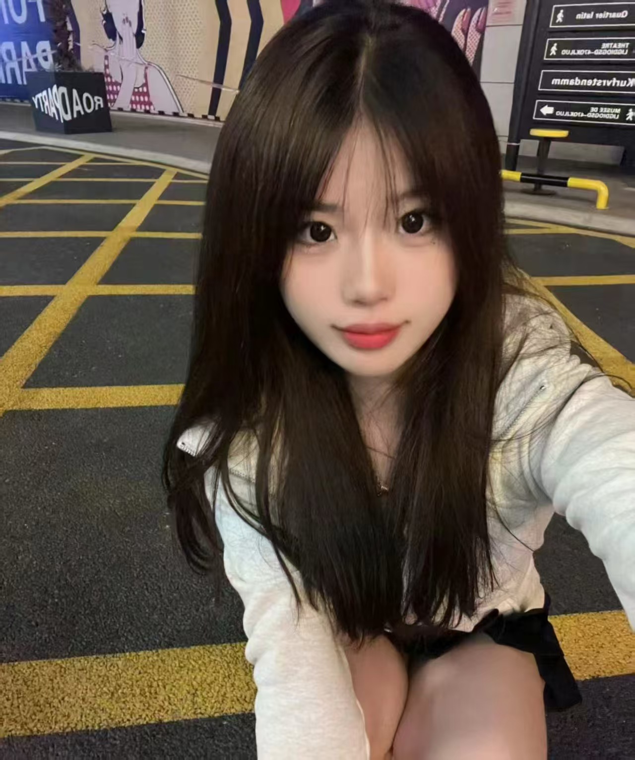 江岸粉嫩小甜妹暖暖