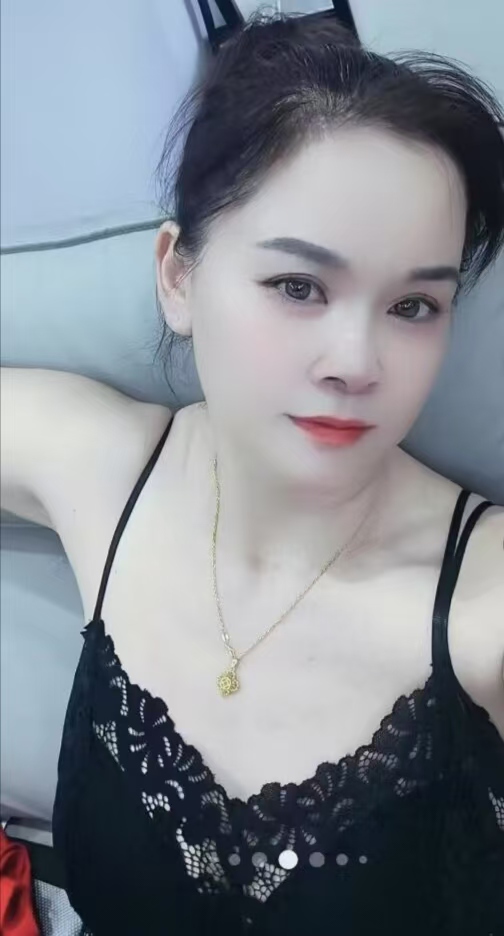 热辣服务系轻熟女梦倪