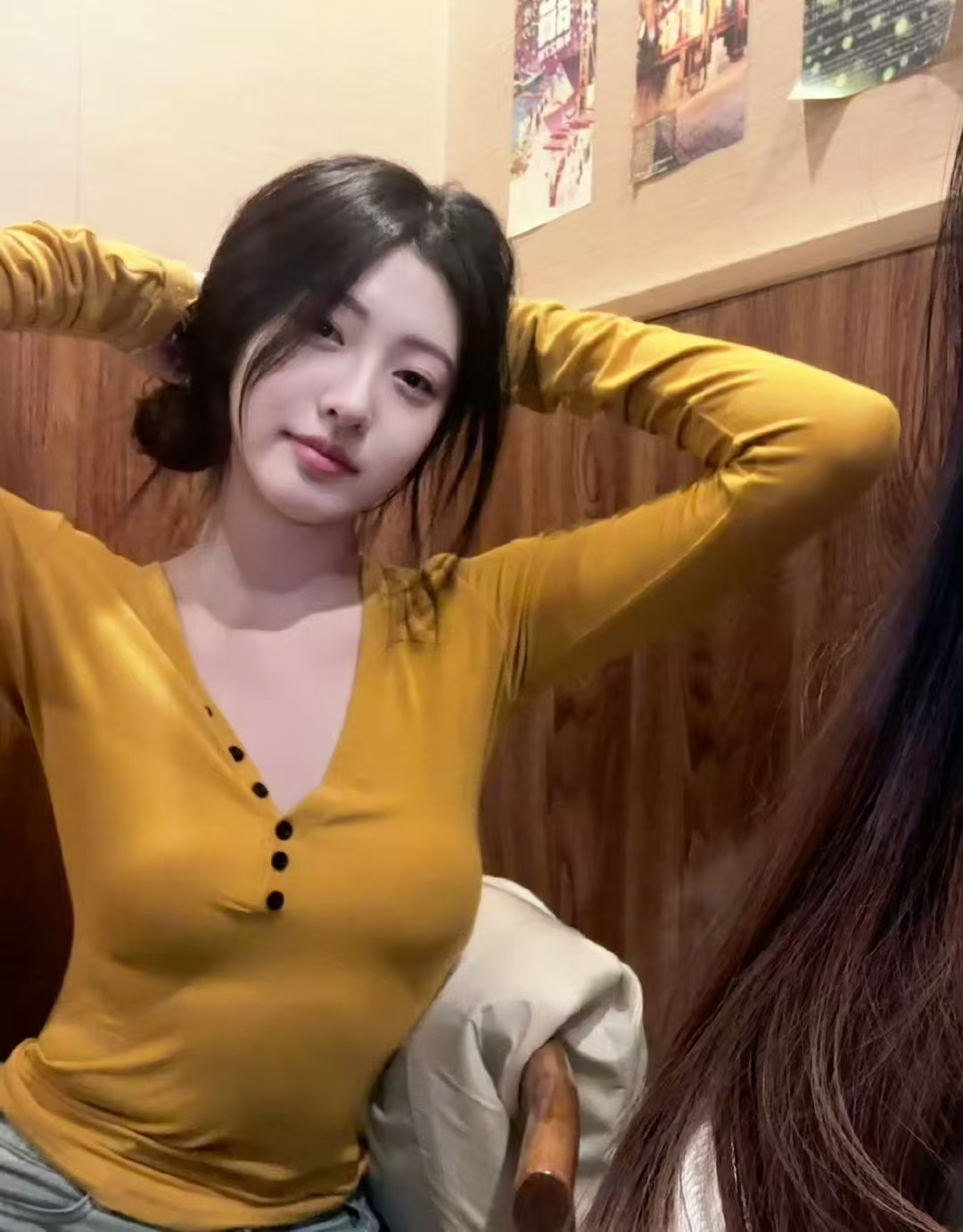 兼职白嫩颜值美妞