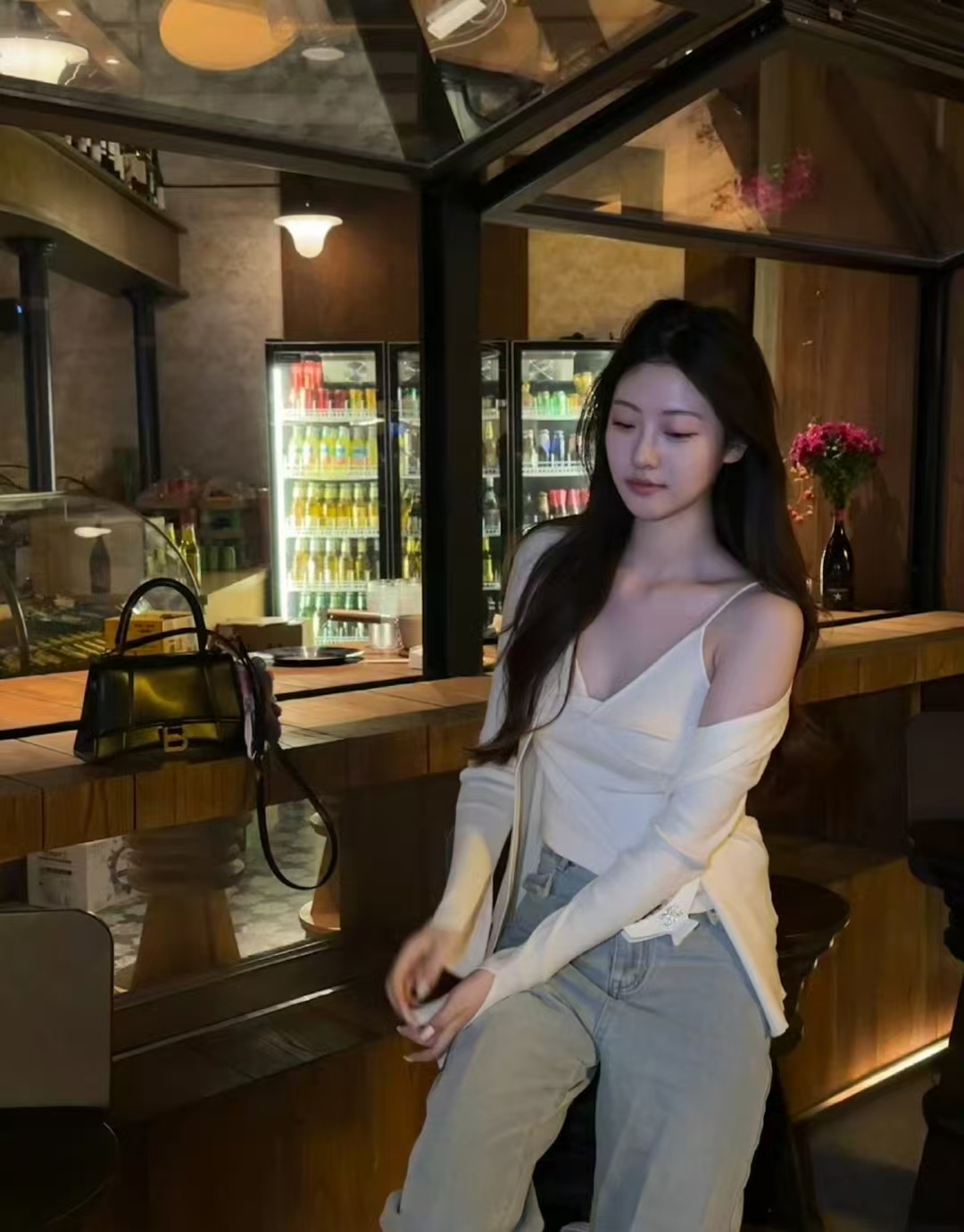 兼职白嫩颜值美妞