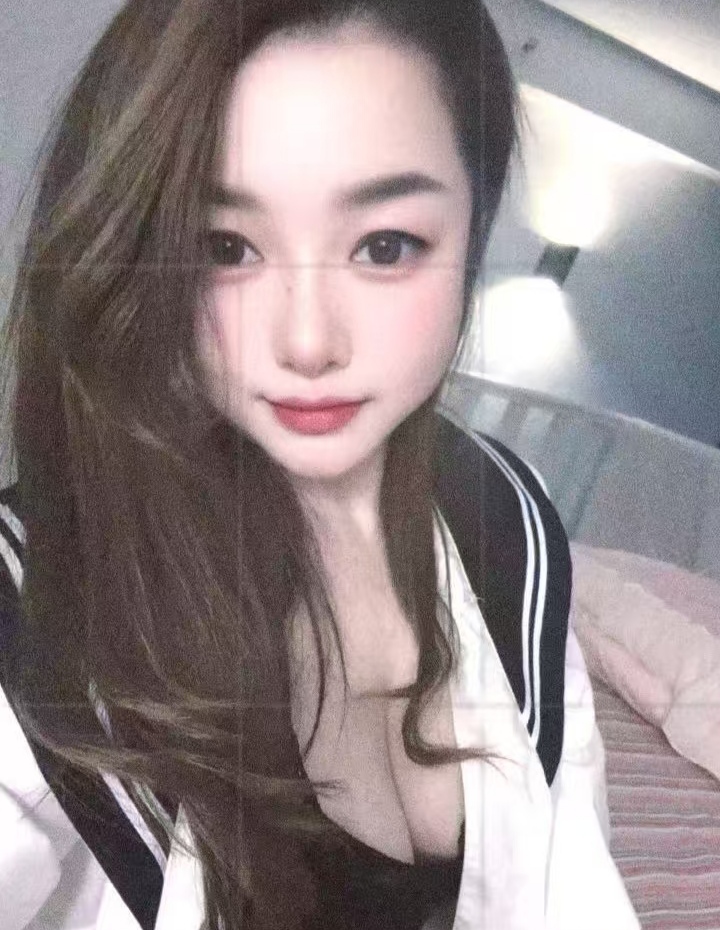 软糯肉感小艾老师