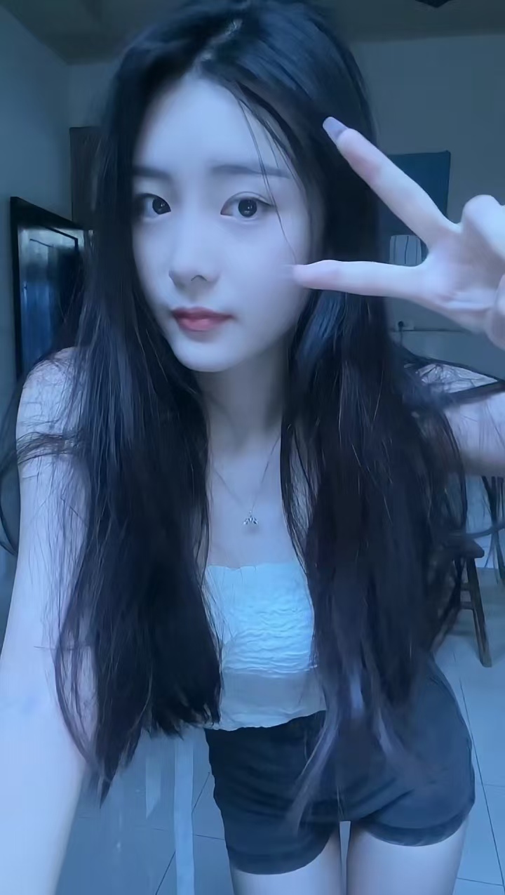 清新兼职甜妹灵儿