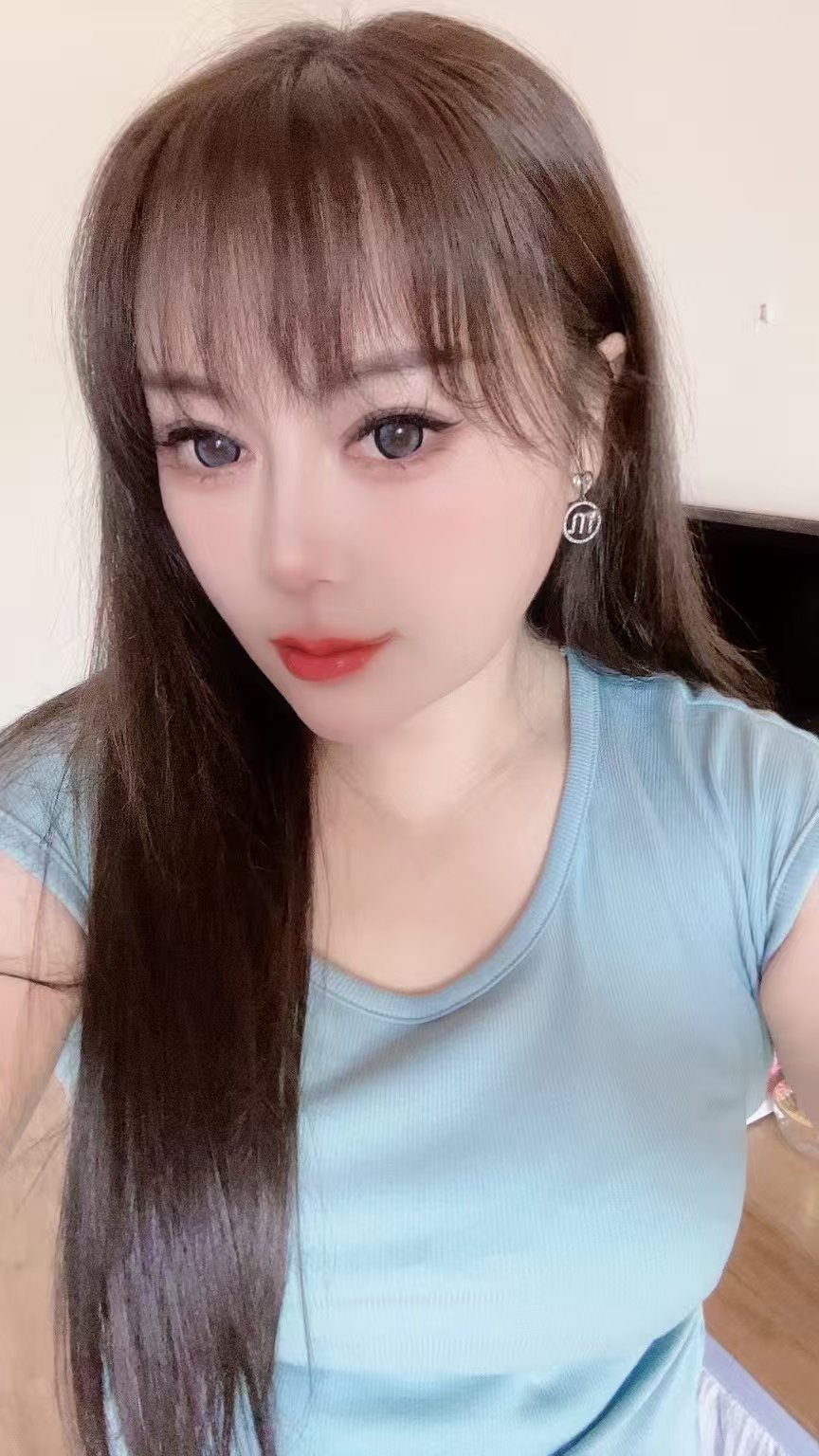 世纪城热辣美妞媚儿