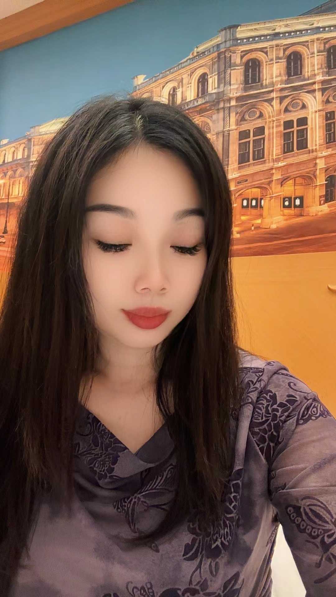 宝安蒙娜丽莎小姐姐