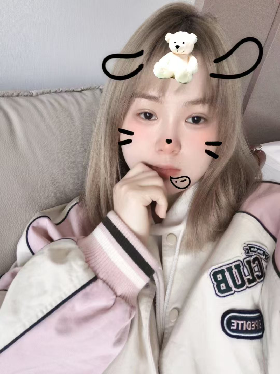 聋哑人的女孩有地方可上门