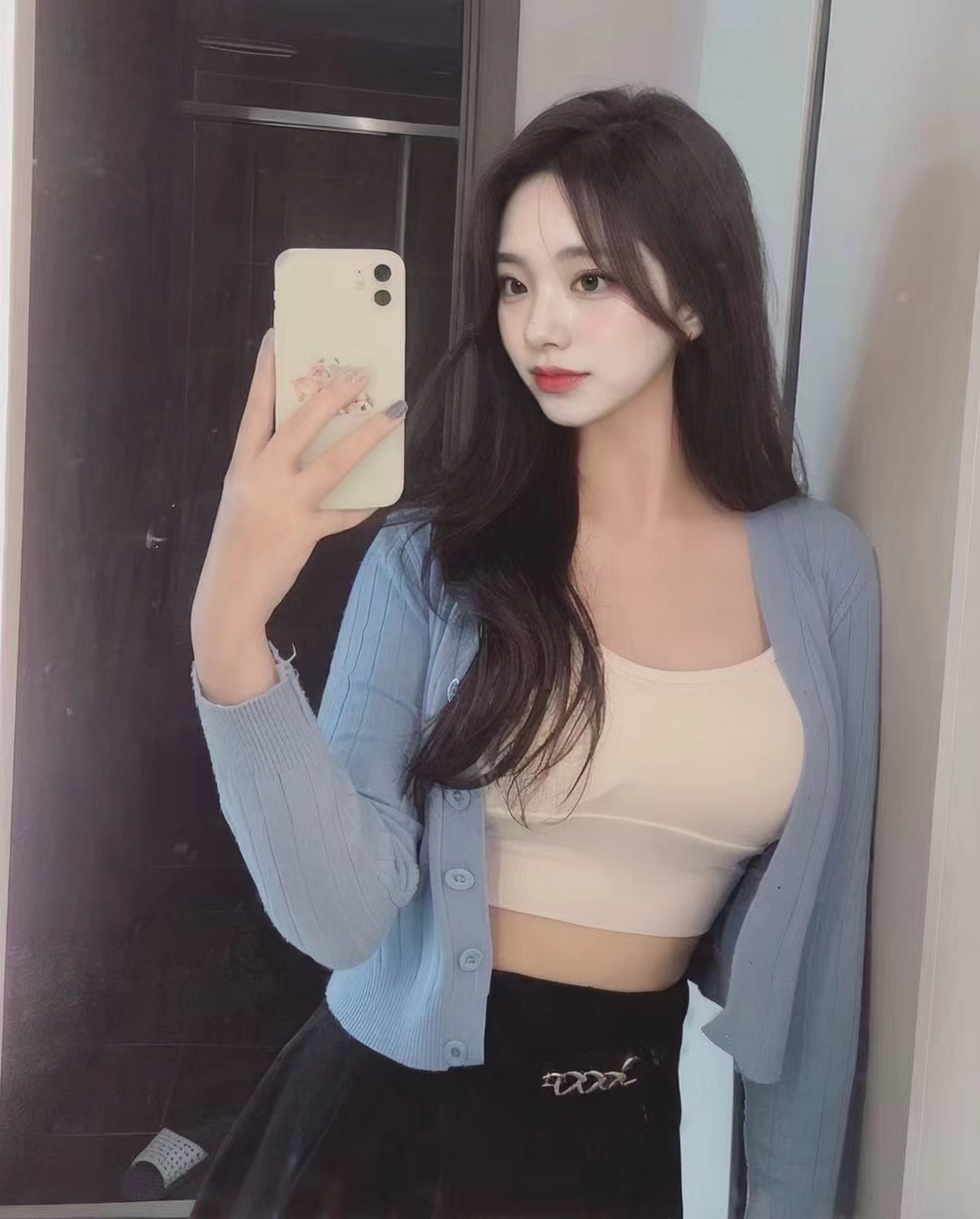 西湖白嫩制服嫩妹芸