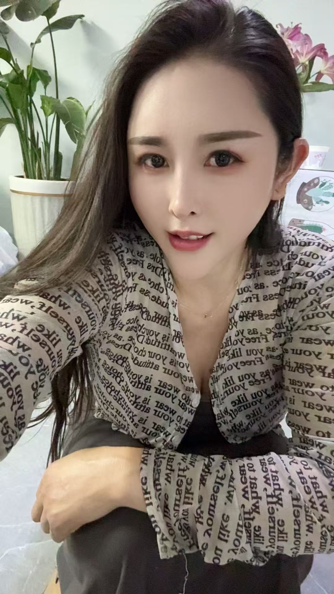 盘龙惹火情趣美妞丽丽