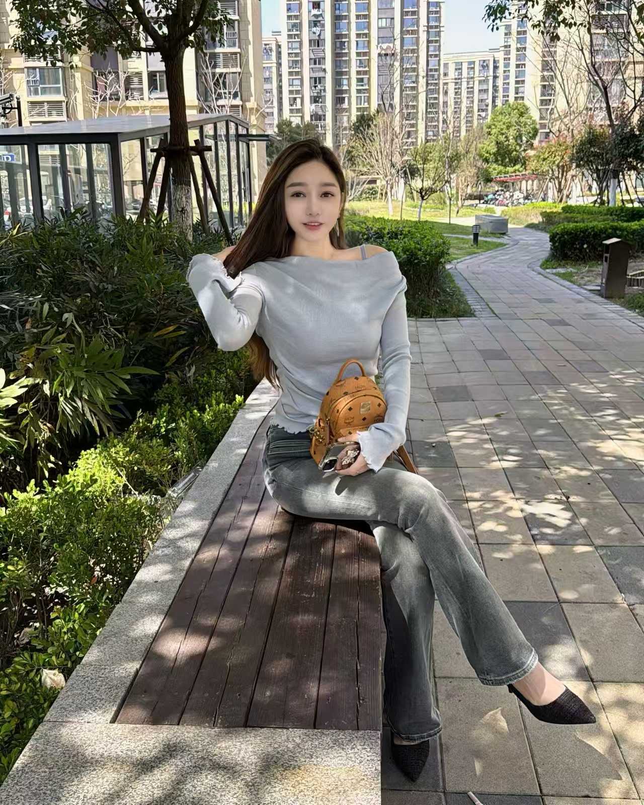 闵行白嫩美妞欣欣