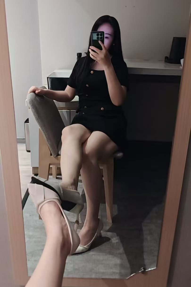 成寿寺抓龙筋大长腿少妇